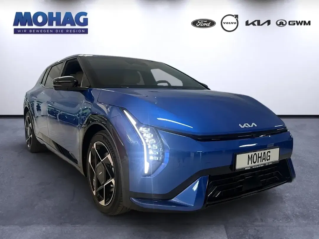 Kia EV4 - Thumbnail 2