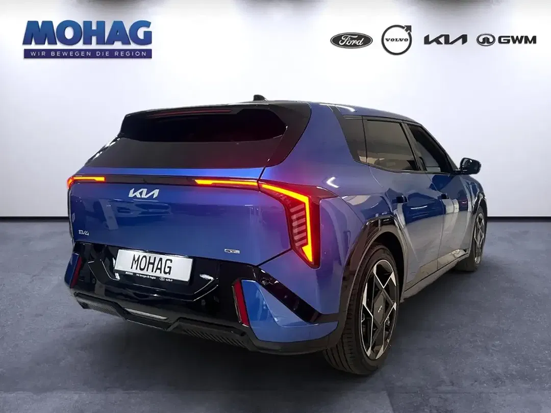 Kia EV4 - Thumbnail 3