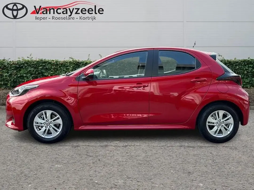 Toyota Yaris - Thumbnail 4