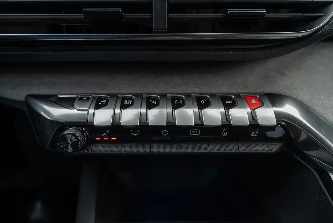 Peugeot 3008 - Thumbnail 11