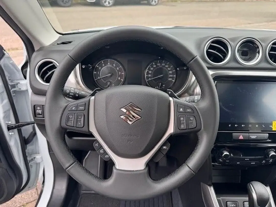 Suzuki Vitara - Thumbnail 11