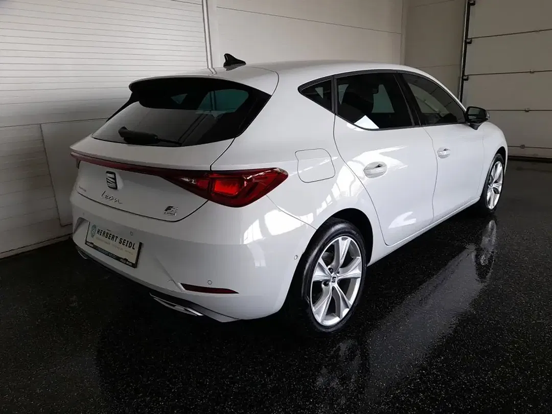 SEAT Leon - Thumbnail 2
