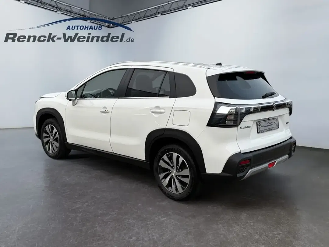 Suzuki SX4 S-Cross - Thumbnail 3