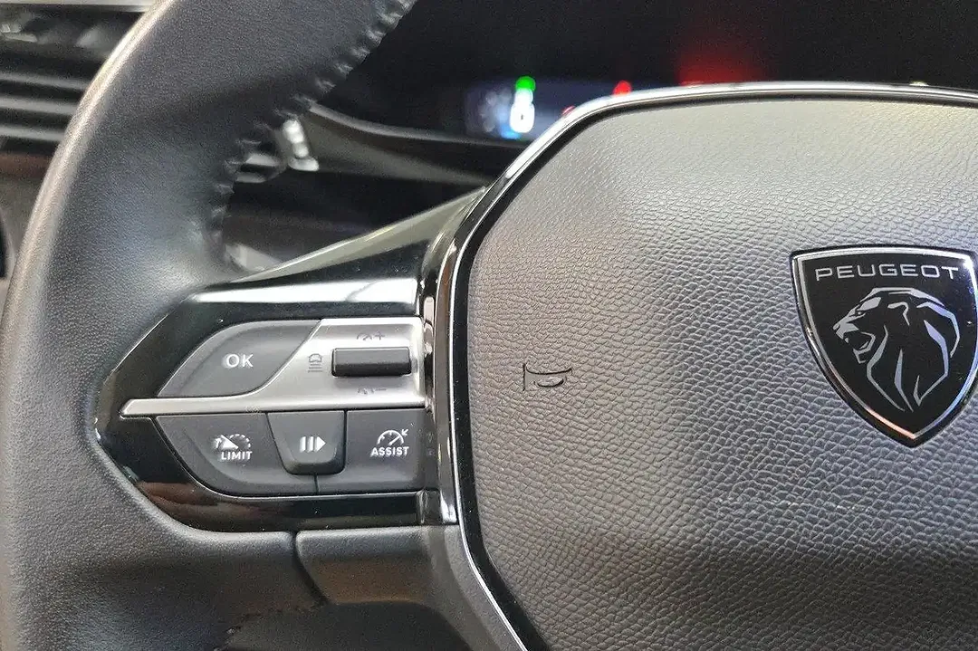 Peugeot 408 - Thumbnail 23