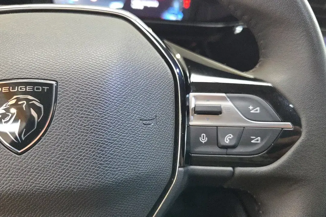 Peugeot 408 - Thumbnail 24