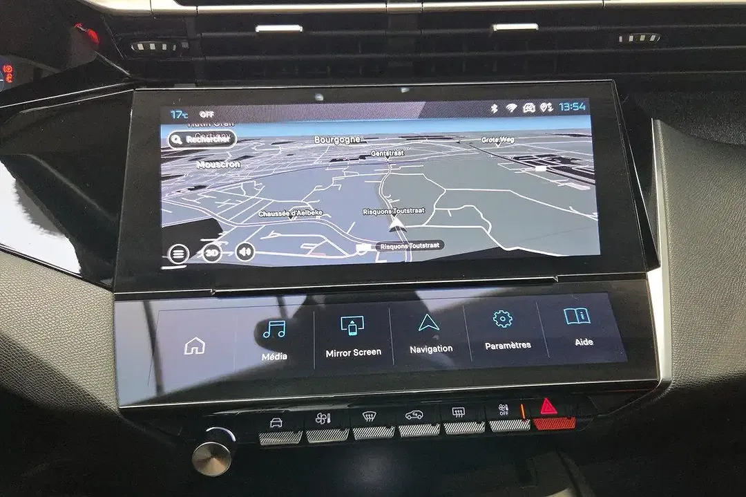 Peugeot 408 - Thumbnail 26