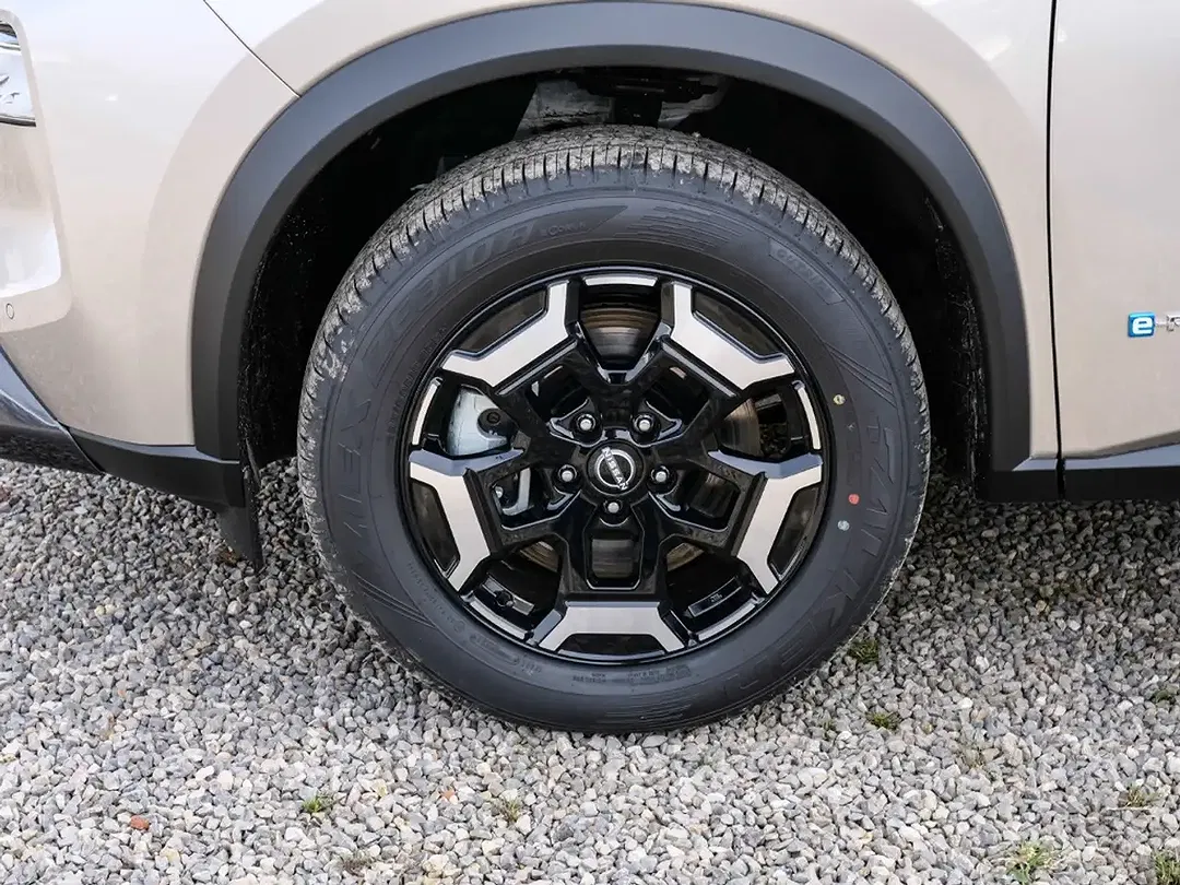 Nissan X-Trail - Thumbnail 4
