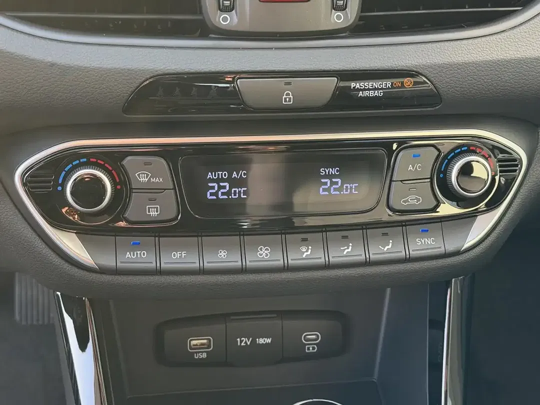 Hyundai i30 - Thumbnail 12