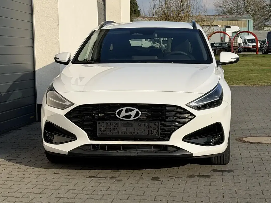 Hyundai i30 - Thumbnail 3