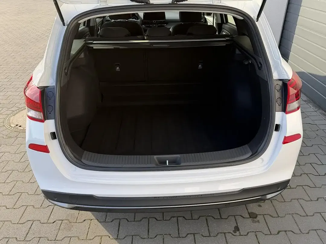 Hyundai i30 - Thumbnail 6