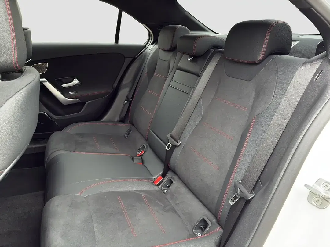Mercedes-Benz A 200 - Thumbnail 12