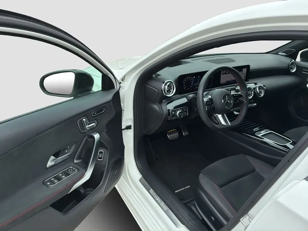 Mercedes-Benz A 200 - Thumbnail 13