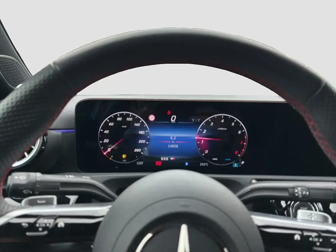Mercedes-Benz A 200 - Thumbnail 8