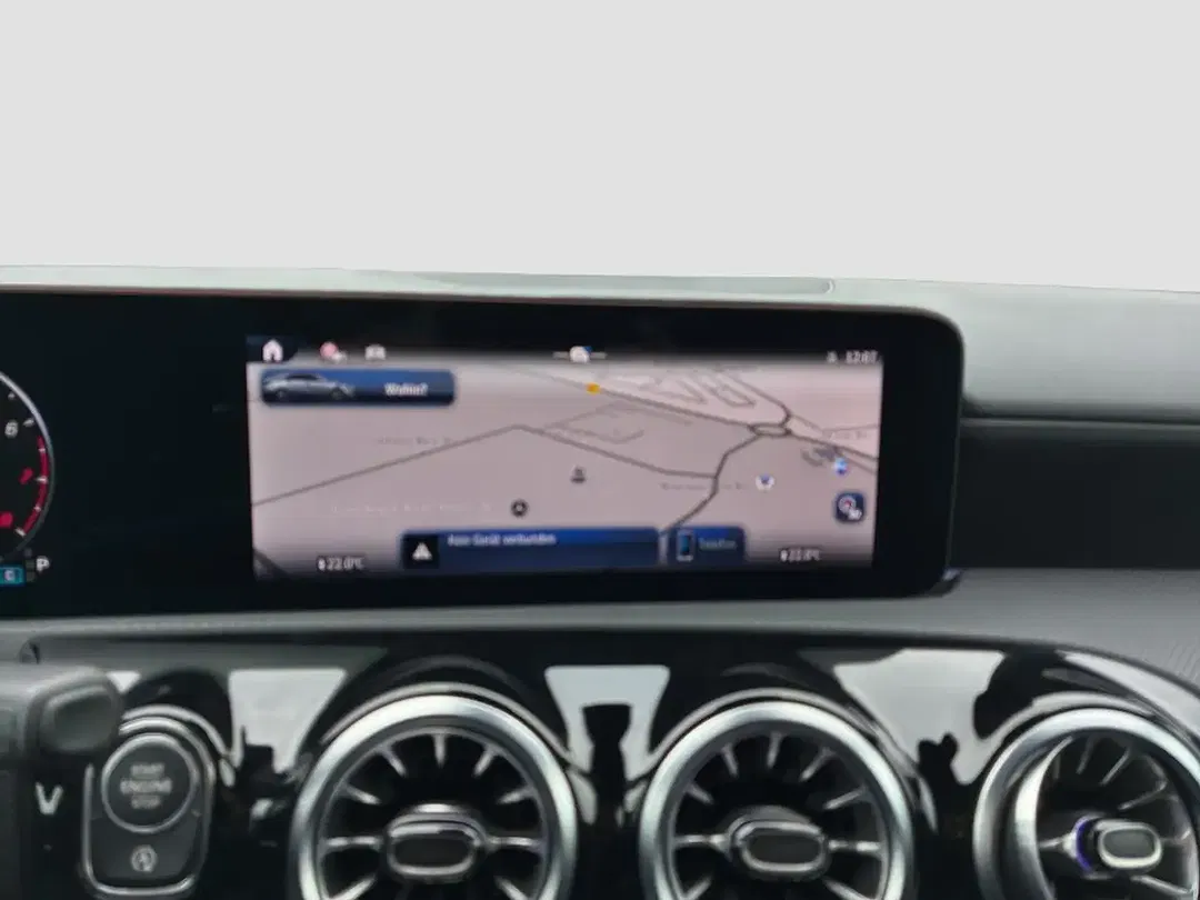 Mercedes-Benz A 200 - Thumbnail 9