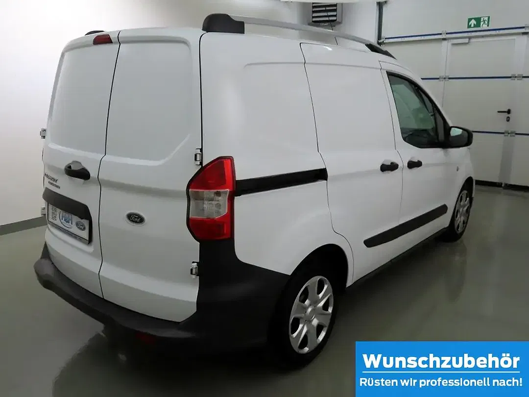 Ford Transit Courier - Thumbnail 3