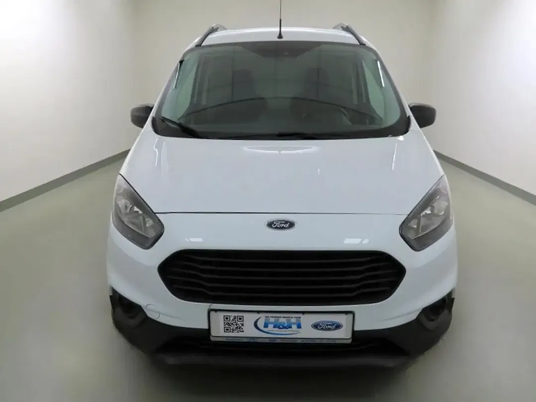 Ford Transit Courier - Thumbnail 5