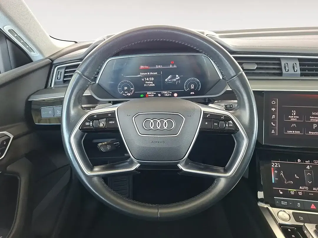 Audi e-tron - Thumbnail 12