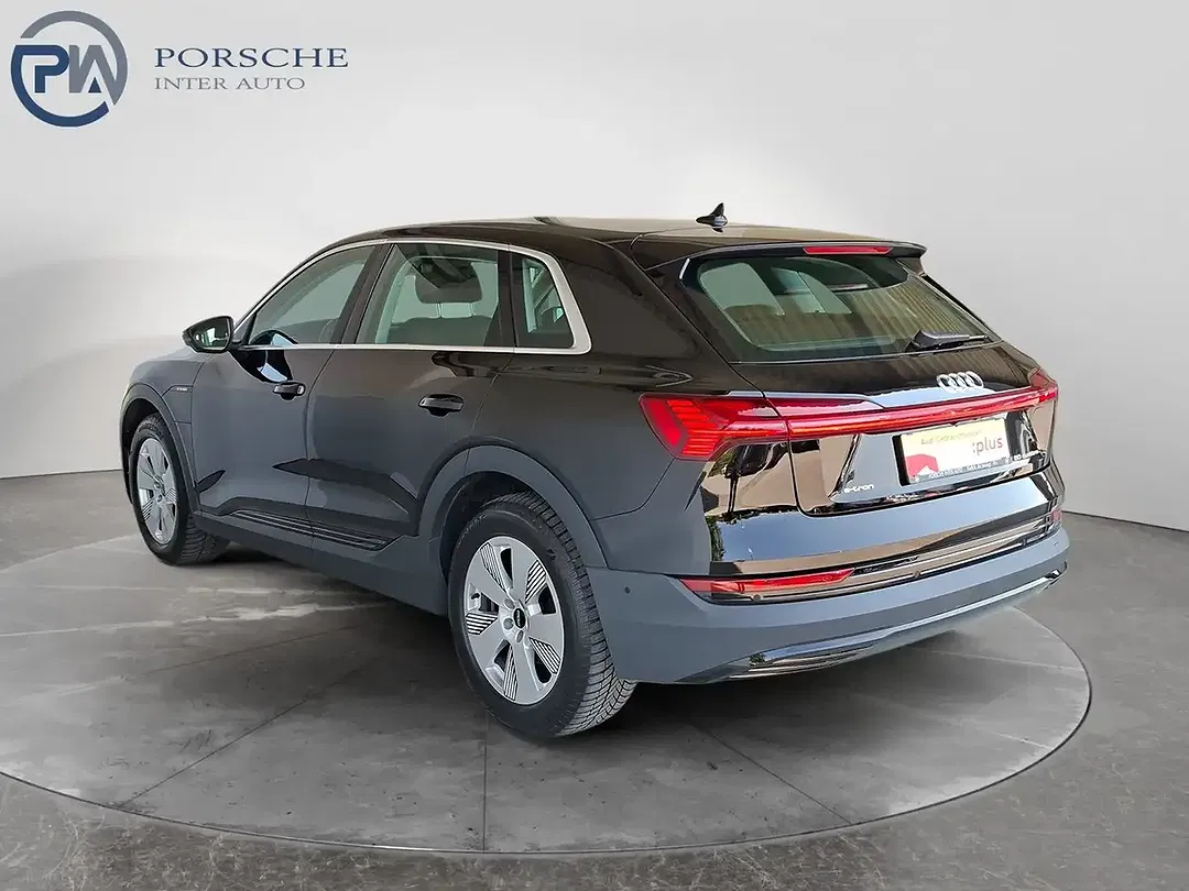 Audi e-tron - Thumbnail 3