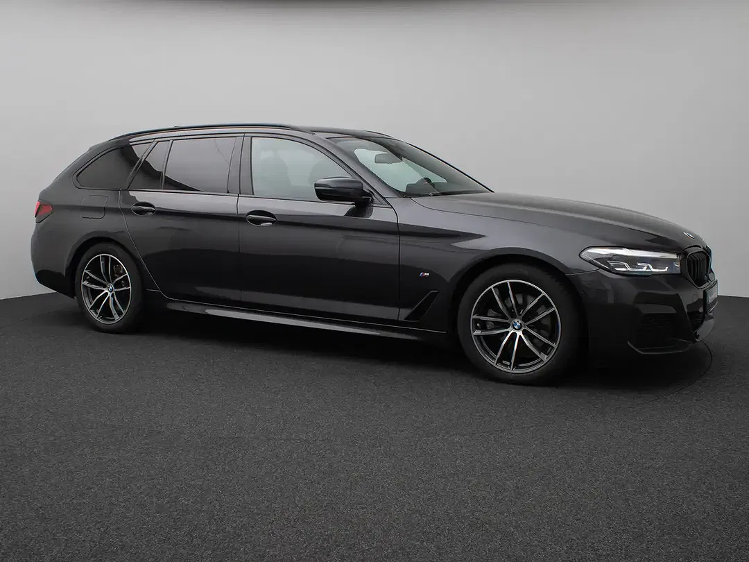 BMW 520 - Thumbnail 3