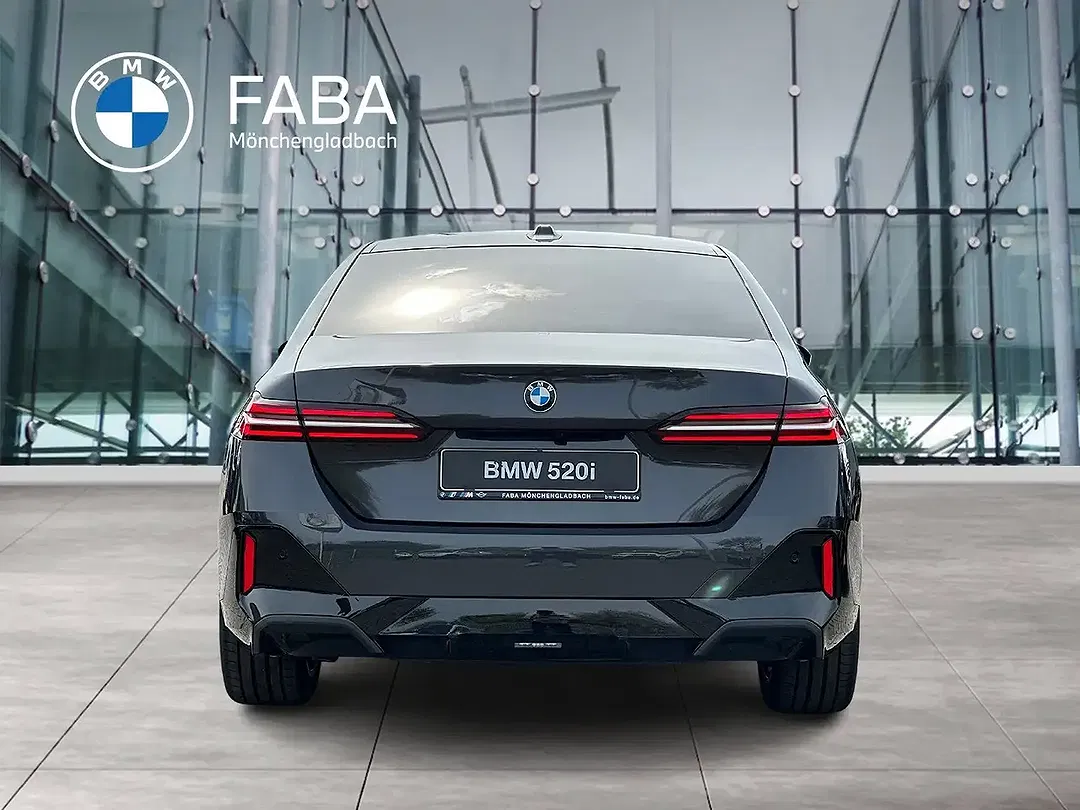 BMW 520 - Thumbnail 3
