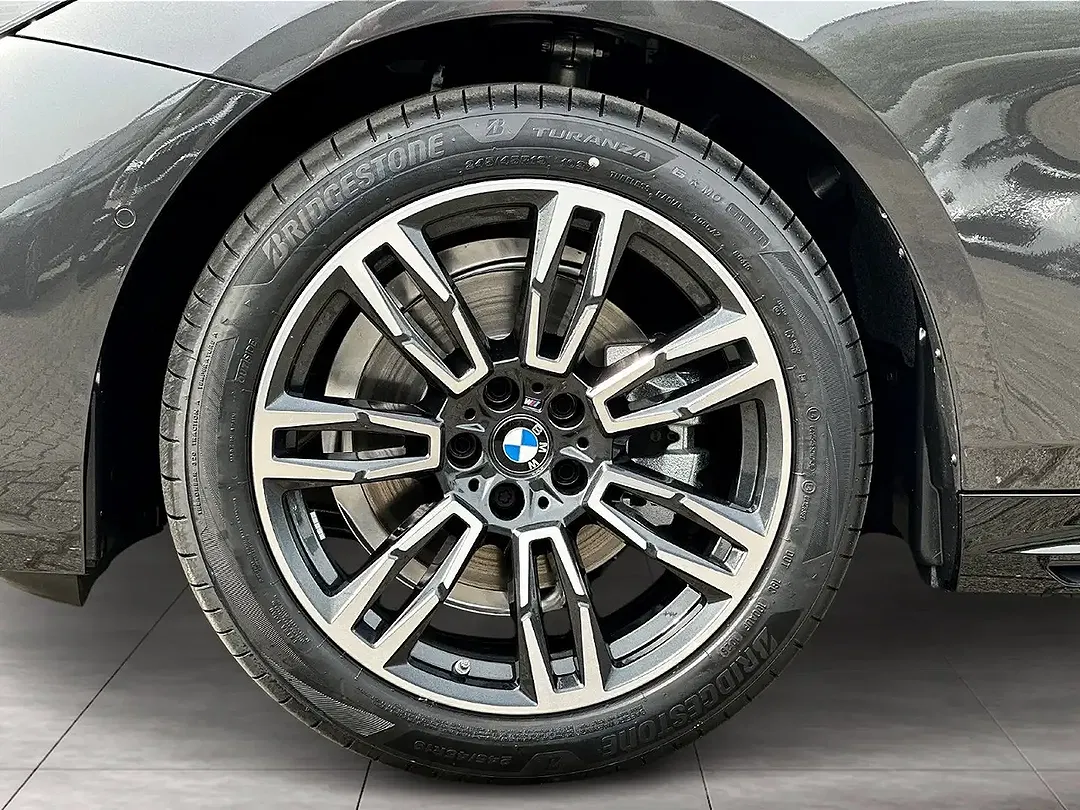 BMW 520 - Thumbnail 6