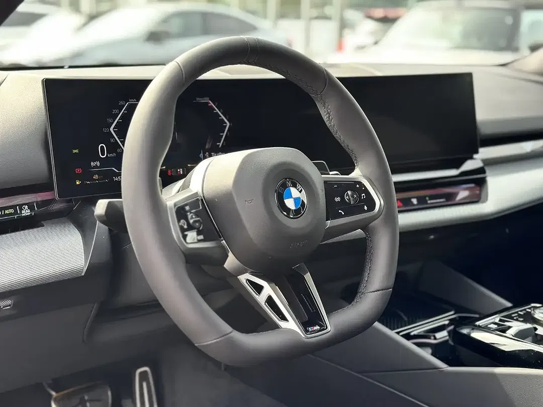 BMW 520 - Thumbnail 9