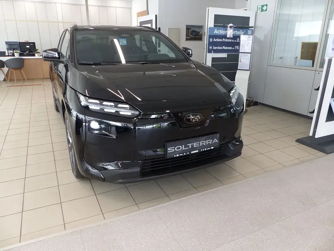 Subaru Solterra - Thumbnail 2