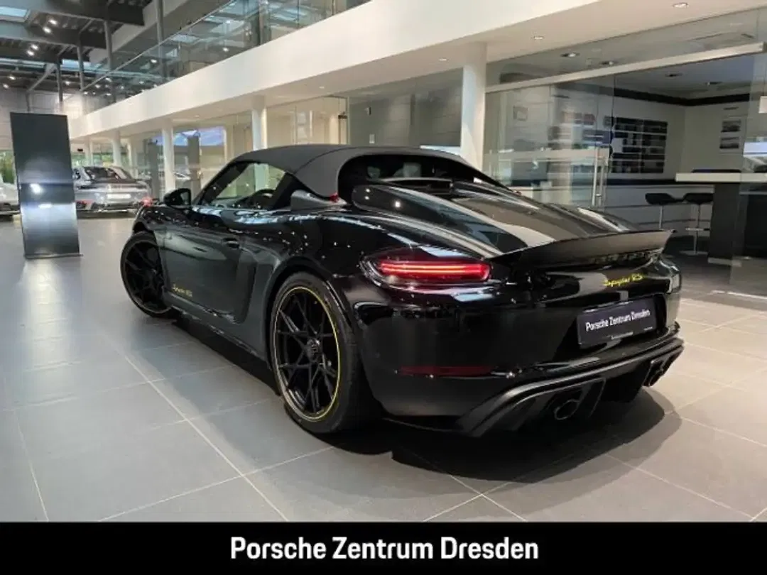 Porsche 718 Spyder - Thumbnail 3