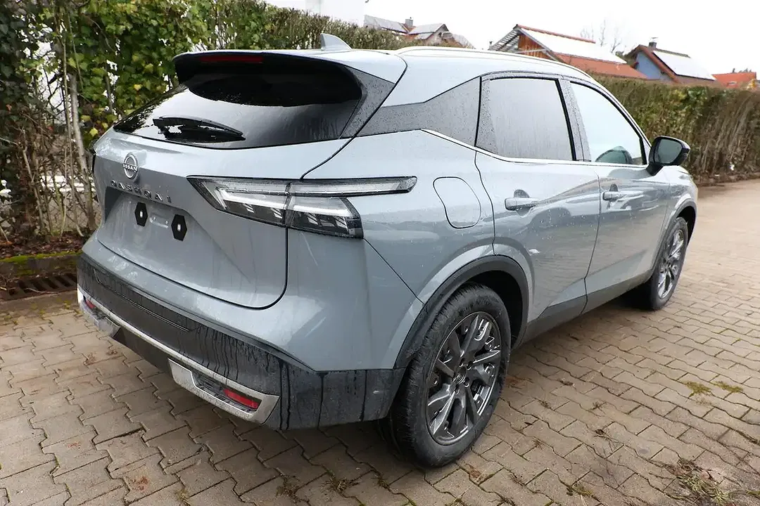 Nissan Qashqai - Thumbnail 3