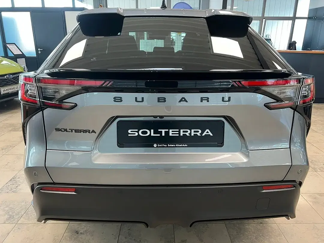 Subaru Solterra - Thumbnail 4