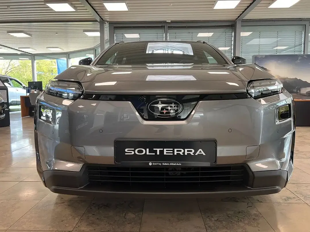 Subaru Solterra - Thumbnail 8