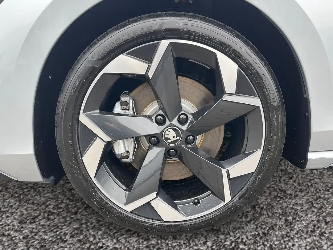 Skoda Superb - Thumbnail 7