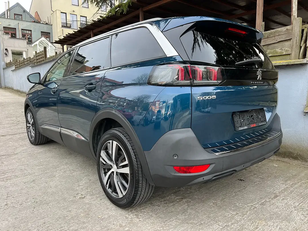 Peugeot 5008 - Thumbnail 4