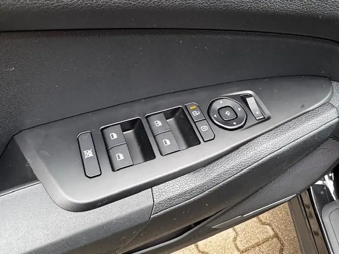 Kia Sportage - Thumbnail 13