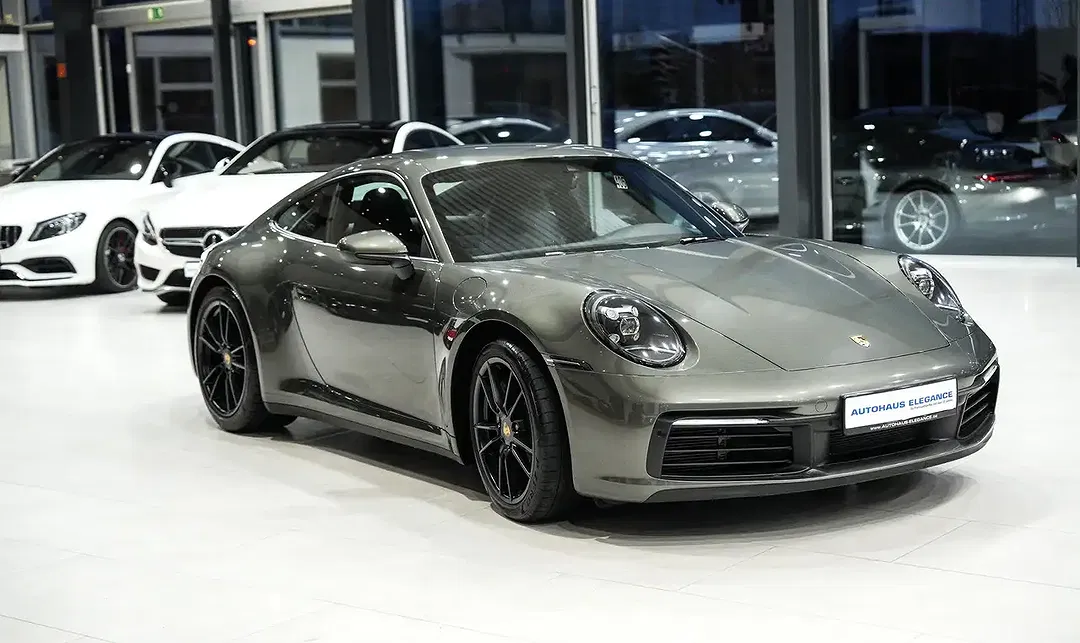 Porsche 911 - Thumbnail 2