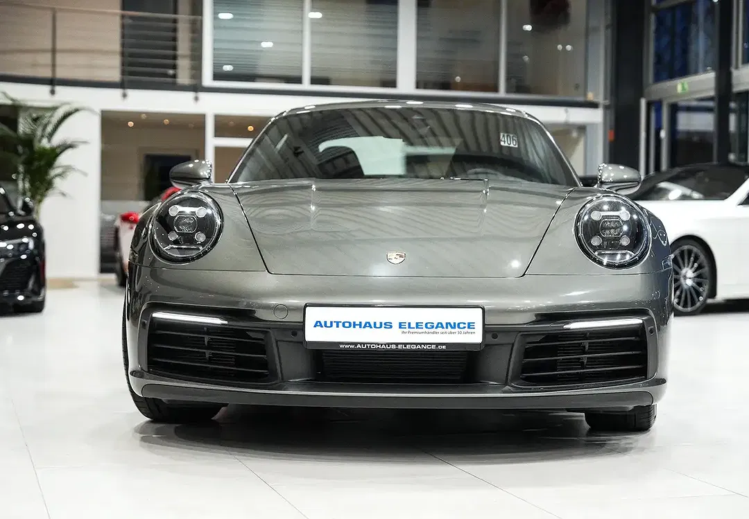 Porsche 911 - Thumbnail 5