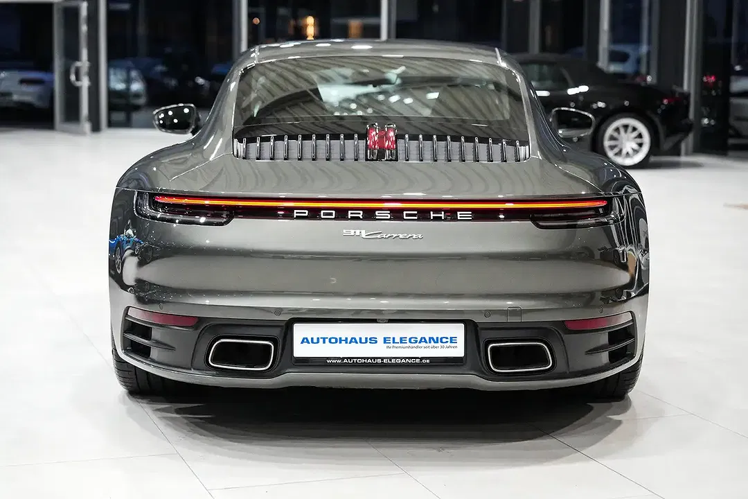 Porsche 911 - Thumbnail 6