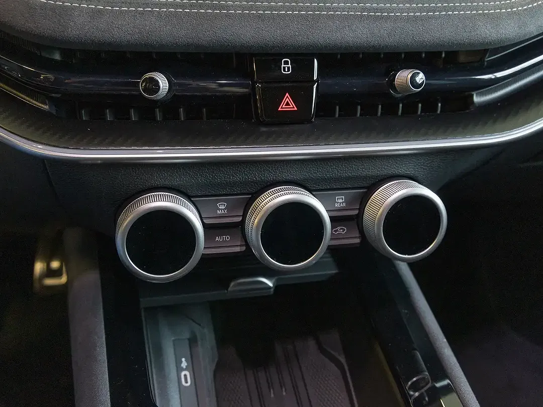 Skoda Superb - Thumbnail 14