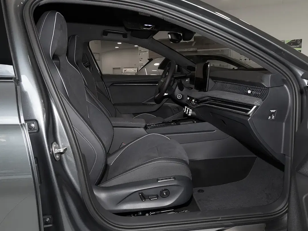 Skoda Superb - Thumbnail 4
