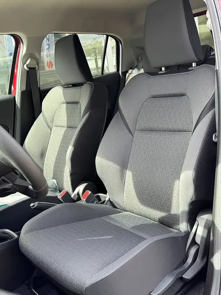 Suzuki Swift - Thumbnail 13