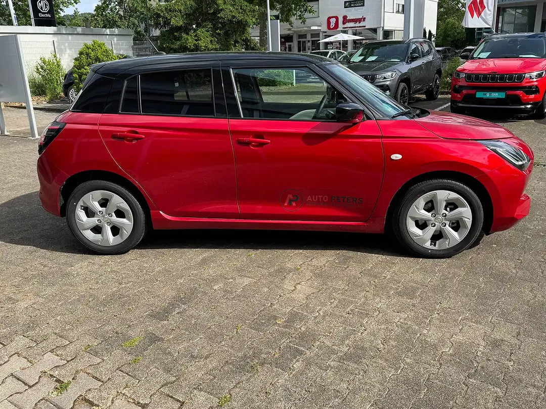 Suzuki Swift - Thumbnail 4