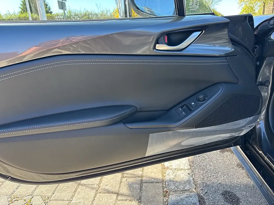 Mazda MX-5 - Thumbnail 9
