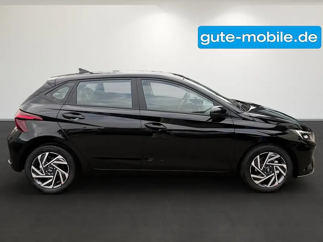 Hyundai i20 - Thumbnail 3