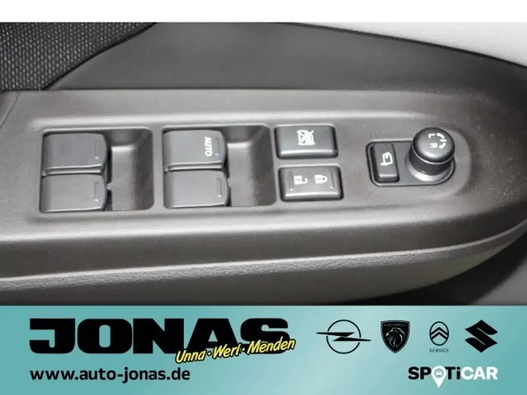 Suzuki Swift - Thumbnail 11