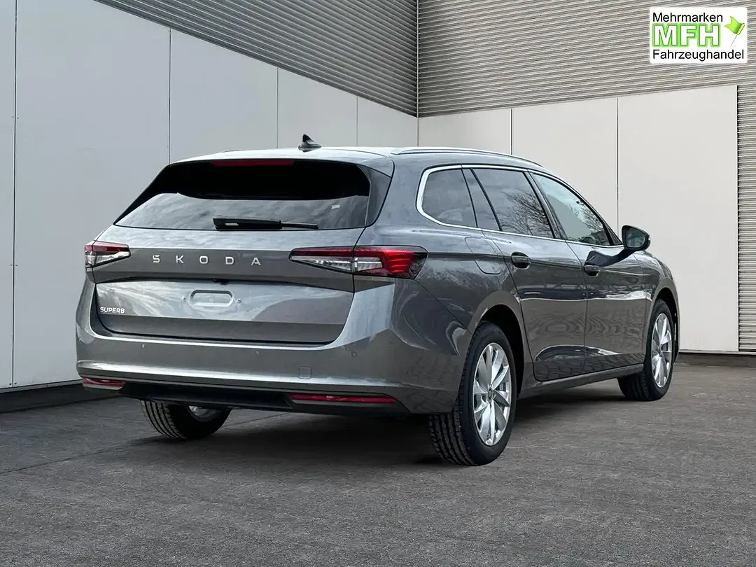 Skoda Superb - Thumbnail 3