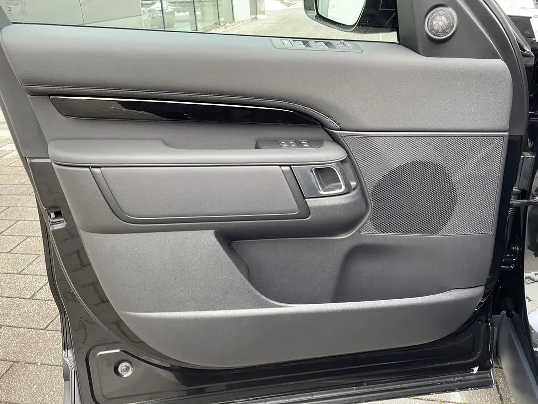 Land Rover Discovery - Thumbnail 9