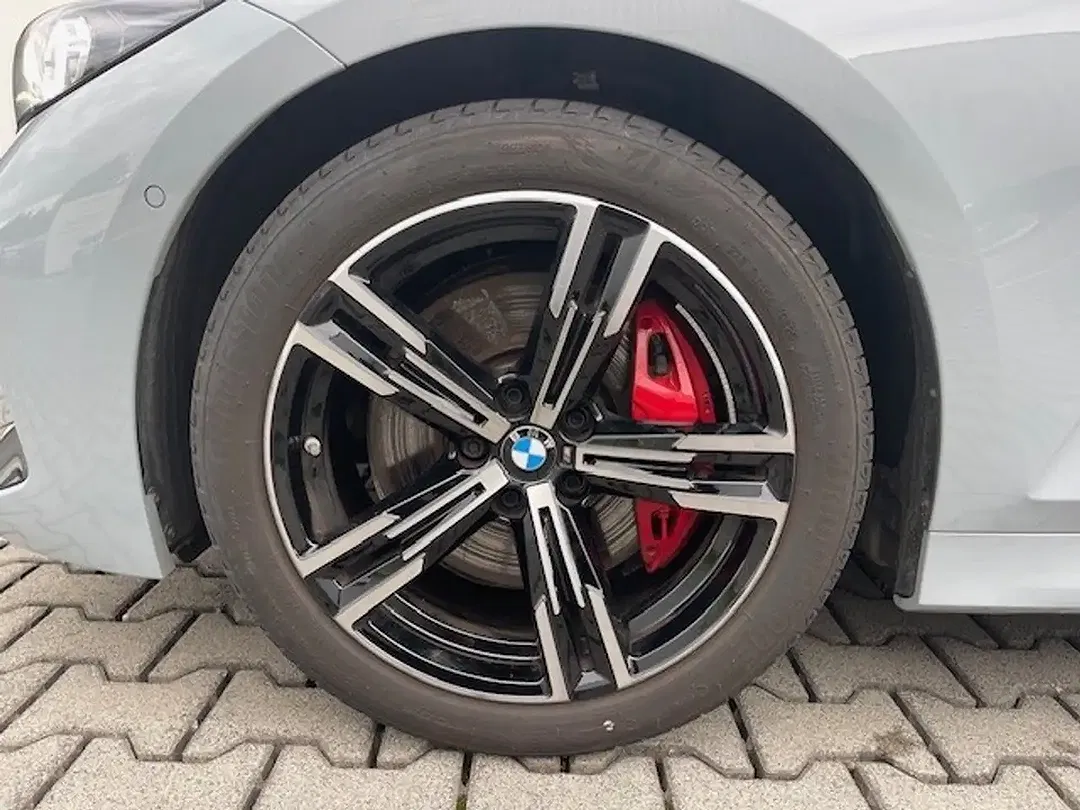 BMW 320 - Thumbnail 12