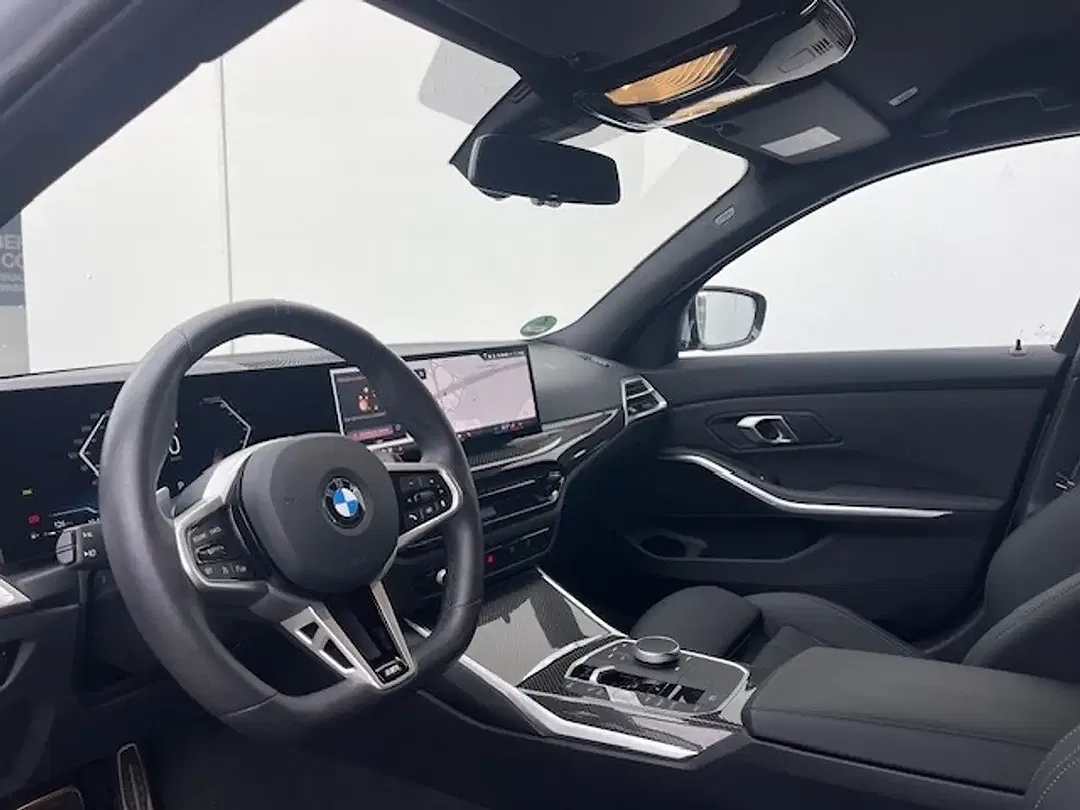 BMW 320 - Thumbnail 5