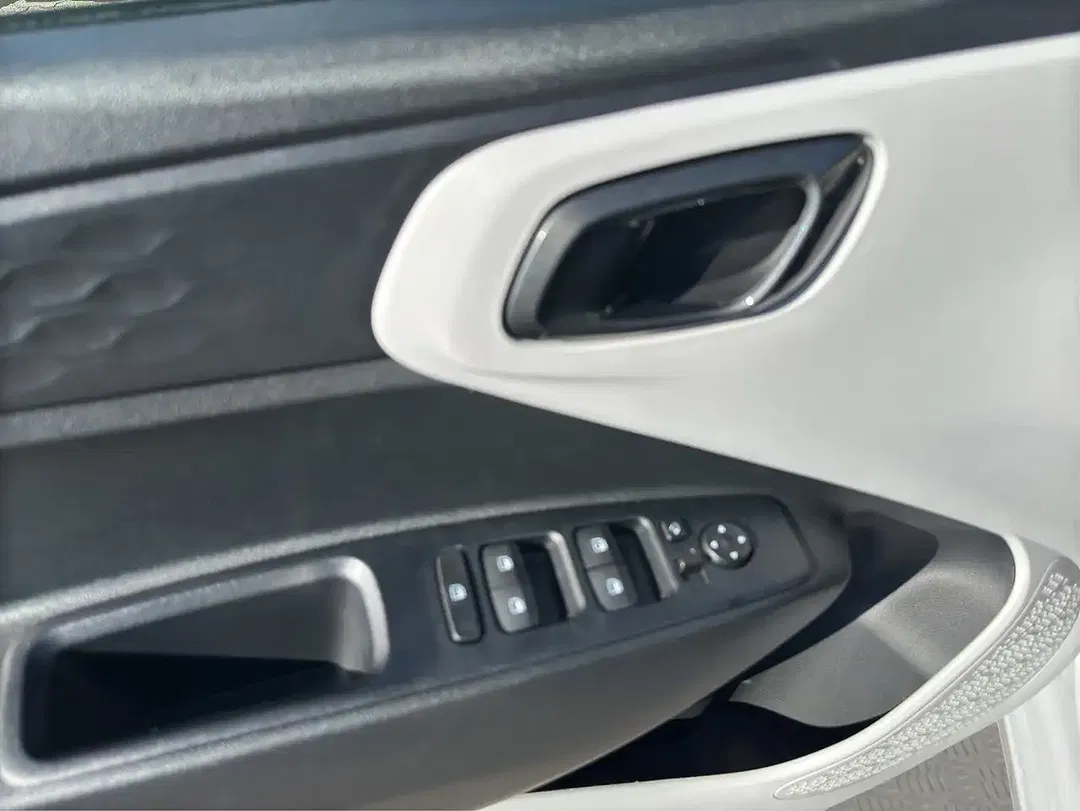 Hyundai i10 - Thumbnail 12