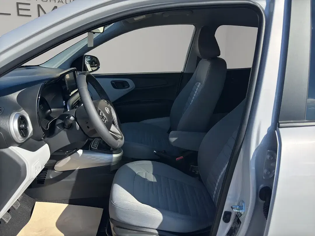 Hyundai i10 - Thumbnail 9
